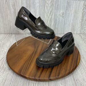 Crown Vintage Women's Size 8.5M Embossed Faux Leather Platform Loafers Green